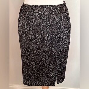 Worthington Stretch Black White Lace Print Front Slit Lined Career Skirt Size 4